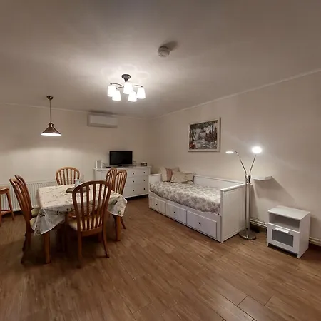 בית נופש Balaton Breeze Retreat