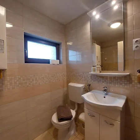 Balaton Breeze Retreat בית נופש באלאטונפורד